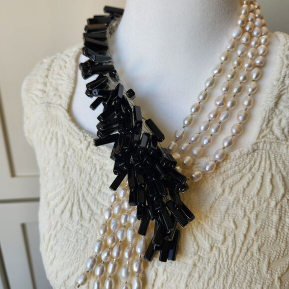 Jewelry - Beaded Black White Statement Necklace Bold Chunky Glam Elegant Office Siren